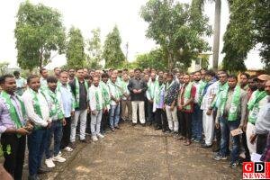 टीटीपीएस श्यामली अतिथिगृह में गोमिया प्रखंड के अंबेडकर समाज के दर्जनों लोगों ने आजसू पार्टी का दामन छोड़कर झारखंड मुक्ति मोर्चा की सदस्यता ग्रहण की 1 IMG 20260926 WA0168