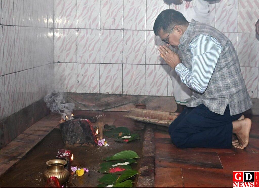लुगुबुरु घांटाबाड़ी धोरोमगाढ़ पहुंचे बोकारो उपायुक्त अजय नाथ झा 7 fb img 17905210838062623003991442857879