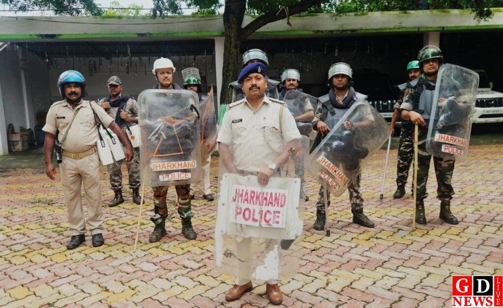कान्हा के जन्मोत्सव पर पाकुड़ में ‘थर्ड आई’, चप्पे-चप्पे पर पुलिस की नजर। 8 img 20260904 wa00041180633332003347389