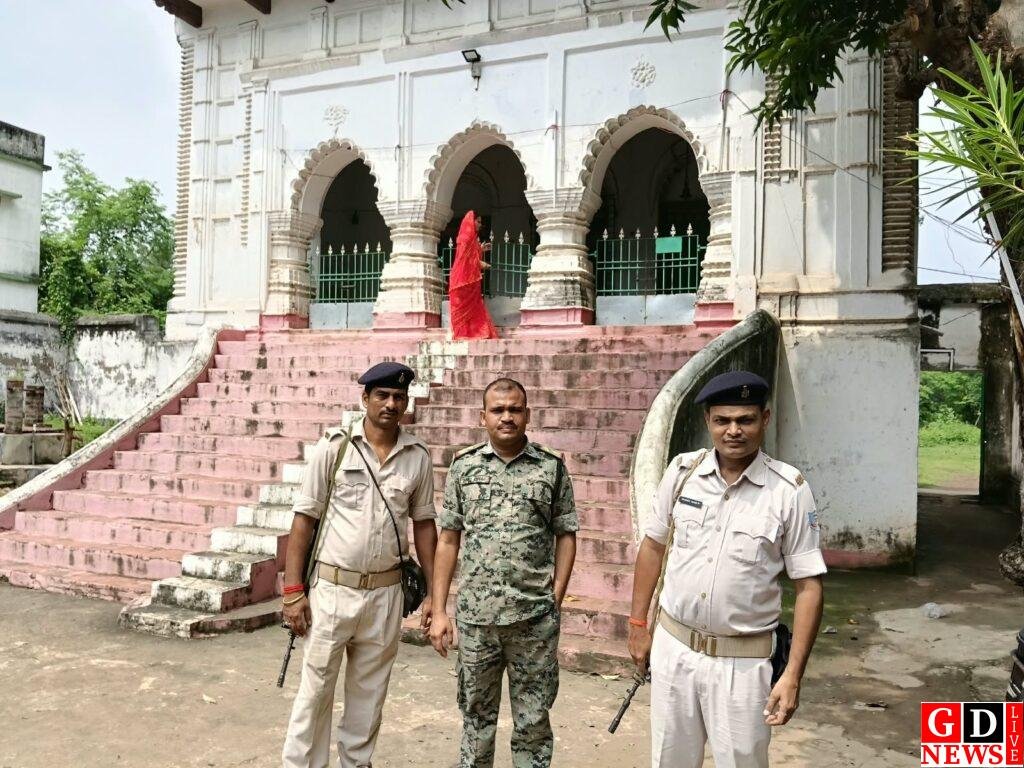कान्हा के जन्मोत्सव पर पाकुड़ में ‘थर्ड आई’, चप्पे-चप्पे पर पुलिस की नजर। 7 img 20260904 wa00061250918577696608872