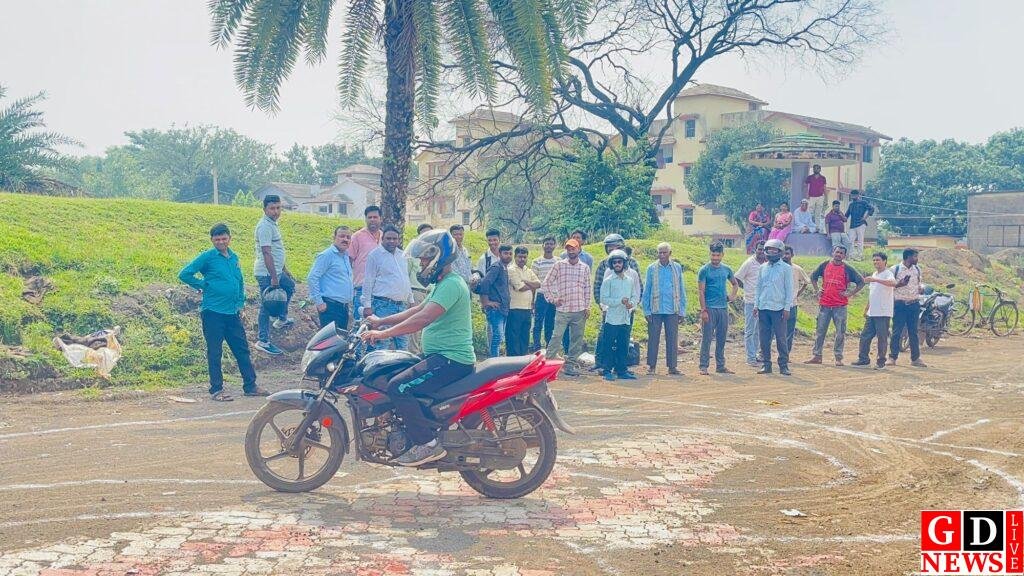 ड्राइविंग लाइसेंस के लिए 52 आवेदकों ने दिया टेस्ट, 29 ने हासिल की सफलता 8 img 20260916 wa00147093531559158105604