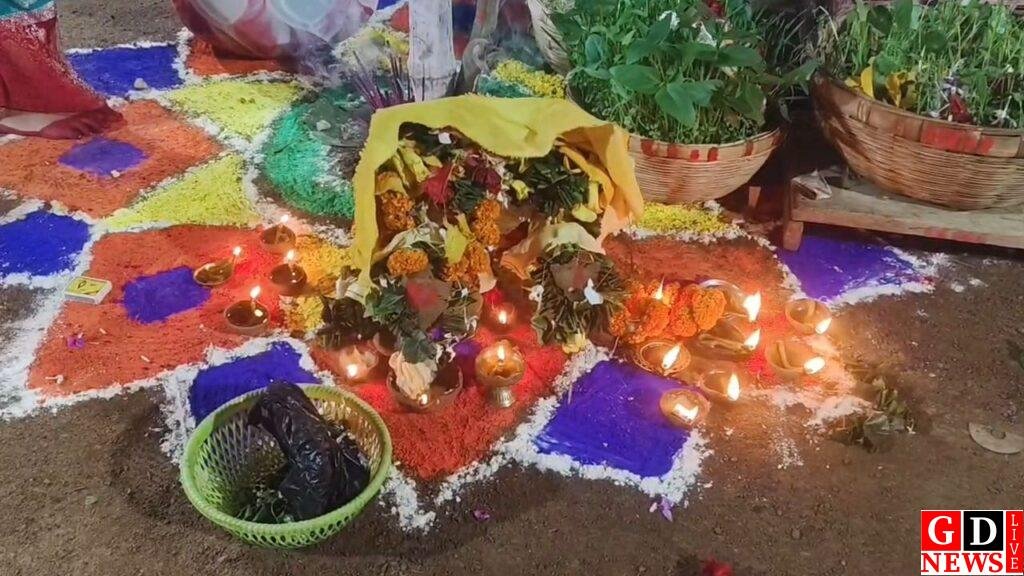 करमा पर्व पर आस्था और उल्लास का संगम, भाई की लंबी उम्र के लिए बहनों ने रखा निर्जला व्रत 7 img 20260922 wa00211448566646564316779