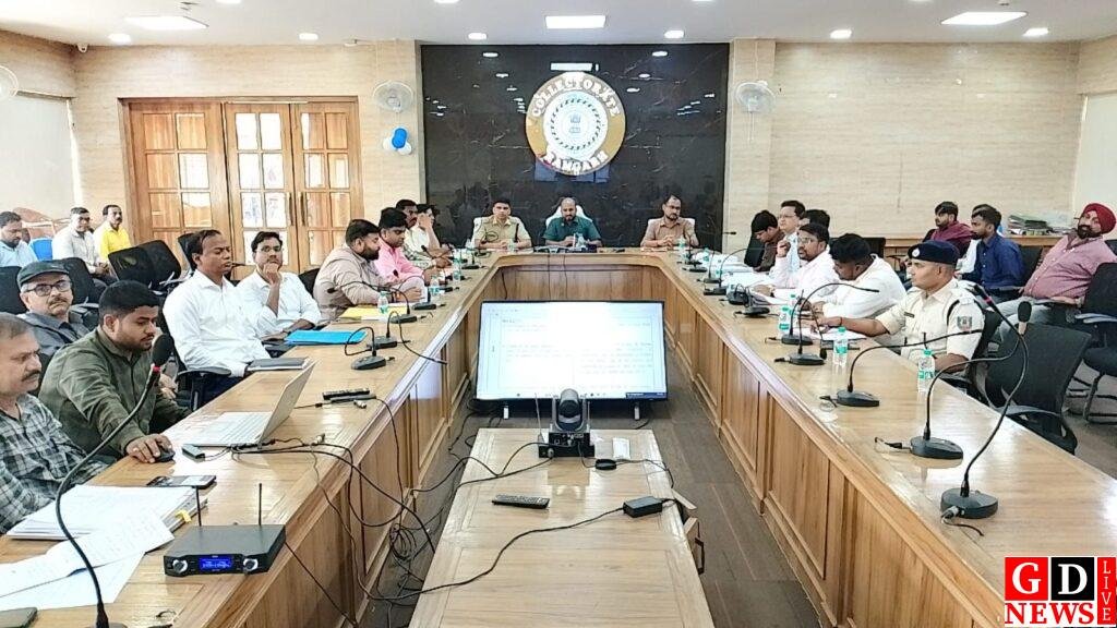 रामगढ़ उपायुक्त की अध्यक्षता में हुई जिला स्तरीय खनन टास्क फोर्स की बैठक 7 img 20260929 wa01305890102796863683062