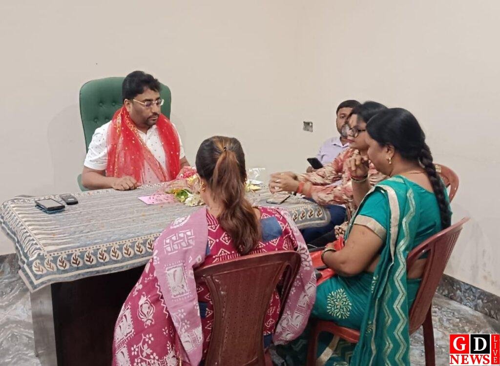 जनता की समस्या सुनने से लेकर युवाओं को जोड़ने तक, डॉ. तनवीर आलम ने संभाली संगठन की कमान 7 img 20260930 wa00207949989698250637540