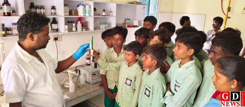 जल जांच प्रयोगशाला पहुंचे नबीनगर स्कूल के छात्र, सीखी पानी की गुणवत्ता परखने की तकनीक 7 IMG 20261008 WA0047