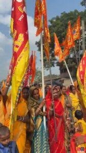 ढोल-नगाड़ों की गूंज, जयकारों से गूंजा पाकुड़; कलश यात्रा में उमड़ा आस्था का सैलाब 9 IMG 20261011 WA0029