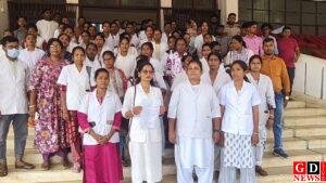 पांच महीने से मानदेय नहीं, पीएफ भी अटका; स्वास्थ्यकर्मियों ने डीसी से लगाई गुहार 6 IMG 20261013 WA0035