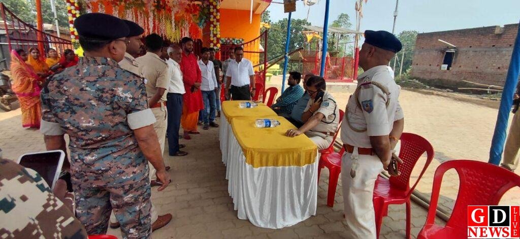 एसडीएम-एसडीपीओ ने किया पंडालों का निरीक्षण, पूजा समितियों को गाइडलाइन पालन का निर्देश 8 IMG 20261015 WA0128