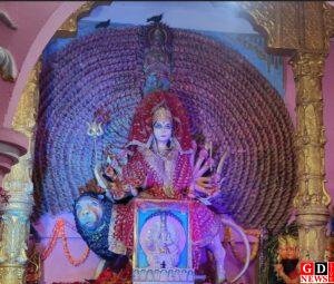 पाकुड़ में विराजमान मां दुर्गा की 1008 भुजाओं वाली भव्य प्रतिमा, 17 फीट ऊंची है प्रतिमा 6 IMG 20261016 WA0014