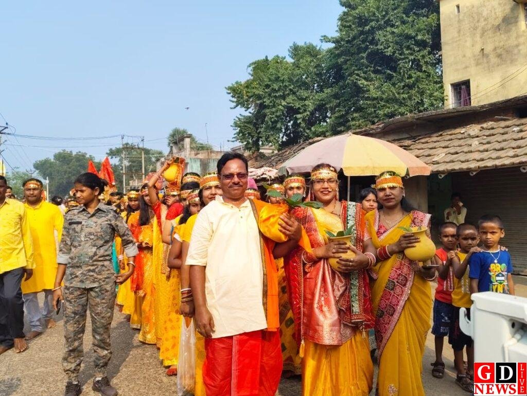 श्रद्धालुओं की मौजूदगी में निकली कलश यात्रा, मोहनपुर में दुर्गा पूजा शुरू। 7 IMG 20261016 WA0015