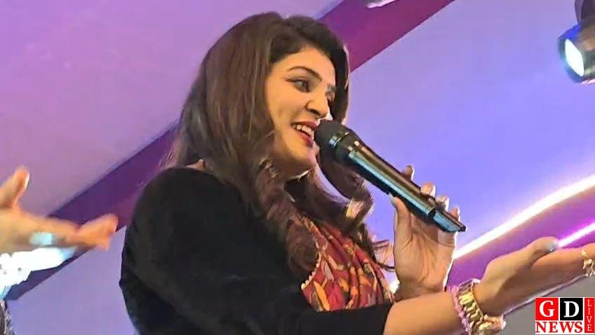 निशा उपाध्याय के गीतों पर झूमे दर्शक, हिरणपुर में देर तक सजा संगीत का रंग 7 IMG 20261024 WA0000