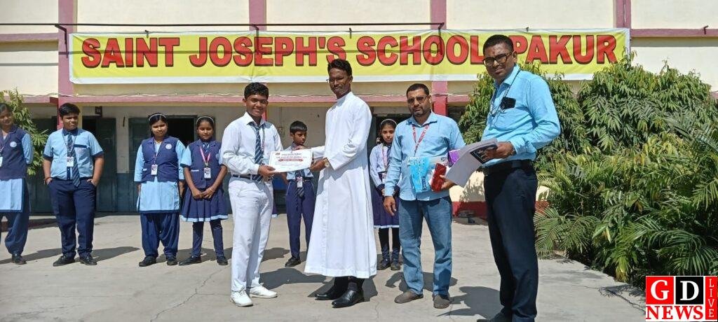 राखी प्रतियोगिता में पाकुड़ के 149 विद्यार्थियों ने दिखाई प्रतिभा, चार स्कूलों से चुने गए टॉप-10 प्रतिभागी 7 IMG 20261026 WA0026