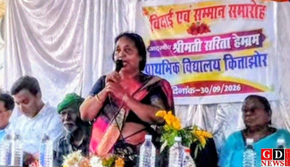पेड़ के नीचे 10 बच्चों से शुरू किया सफर, 282 विद्यार्थियों की विरासत छोड़ 37 साल बाद विदा हुईं प्रधानाध्यापिका। 7 img 20261001 wa00118317848636001827017