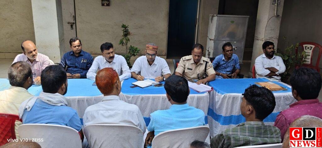 दुर्गापूजा में गाइडलाइन का उल्लंघन किया तो होगी कार्रवाई, प्रशासन ने समितियों से मांगा सहयोग। 8 img 20261001 wa00191643011167320571155