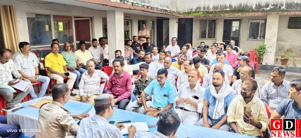 दुर्गापूजा में गाइडलाइन का उल्लंघन किया तो होगी कार्रवाई, प्रशासन ने समितियों से मांगा सहयोग। 7 img 20261001 wa00227755271650837652070