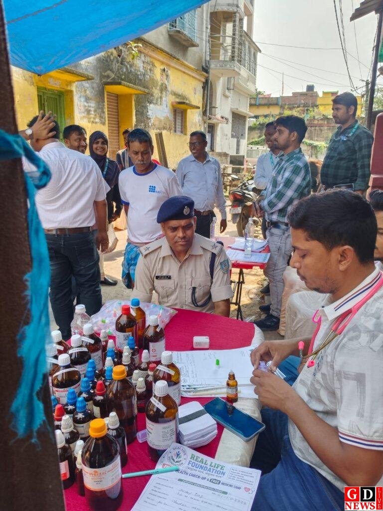 350 मरीजों की मुफ्त जांच, नए कार्यालय की शुरुआत के साथ रियल लाइफ फाउंडेशन ने शुरू की जनसेवा 9 img 20261001 wa00468649725247995737103