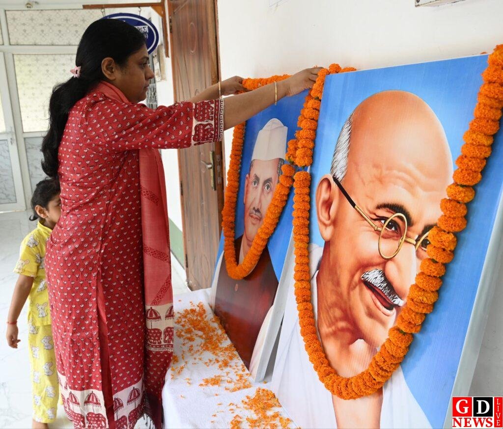 गांधी और शास्त्री के आदर्शों को जीवन में उतारना ही सच्ची श्रद्धांजलि : डीसी 8 img 20261002 wa00046198159032046344513