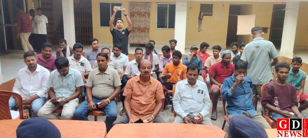 शांति समिति की बैठक में दुर्गा पूजा की सुरक्षा पर मंथन, डीजे बजाने पर रहेगा प्रतिबंध 7 img 20261003 wa00175341873328187880308